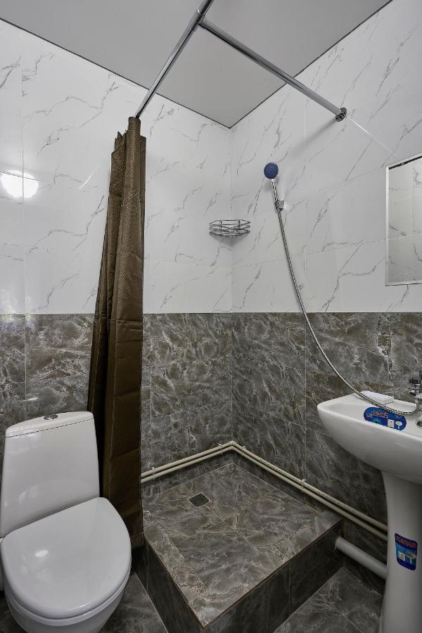 Апарт 33 Aparthotel Алма Ата Екстериор снимка