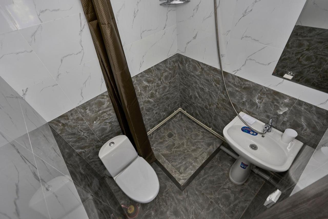 Апарт 33 Aparthotel Алма Ата Екстериор снимка