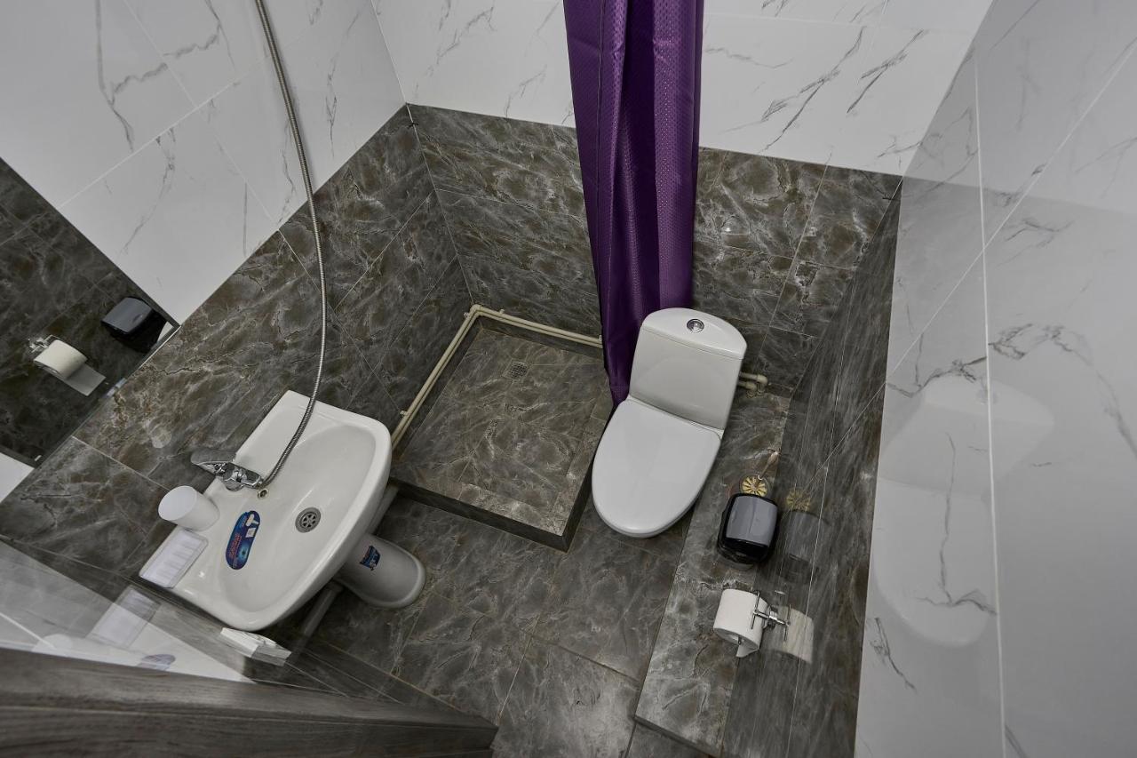 Апарт 33 Aparthotel Алма Ата Екстериор снимка